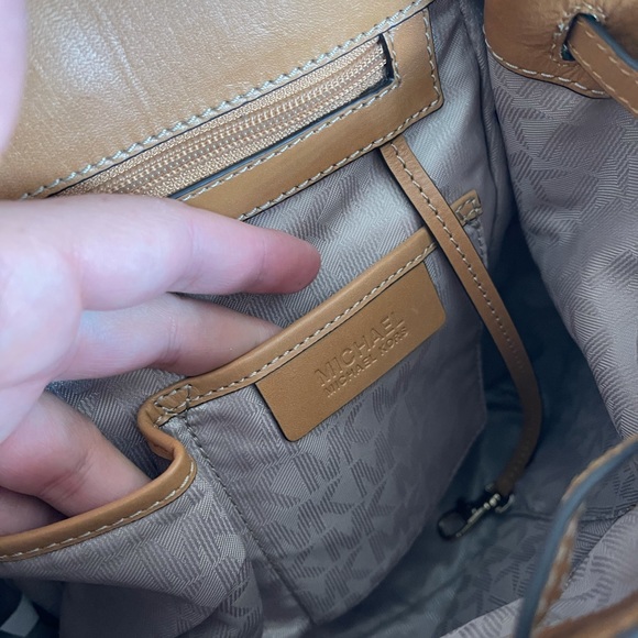 Sold‼️Michael Kors backpack 🎒 - Picture 11 of 14